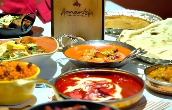 Amantola signature curries on the table
